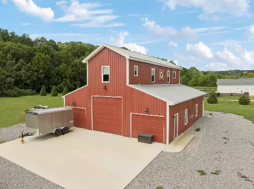 4215 Hampshire Pike, Hampshire, TN  38461