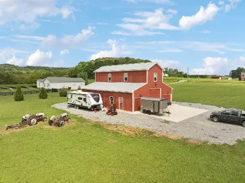 4215 Hampshire Pike, Hampshire, TN  38461