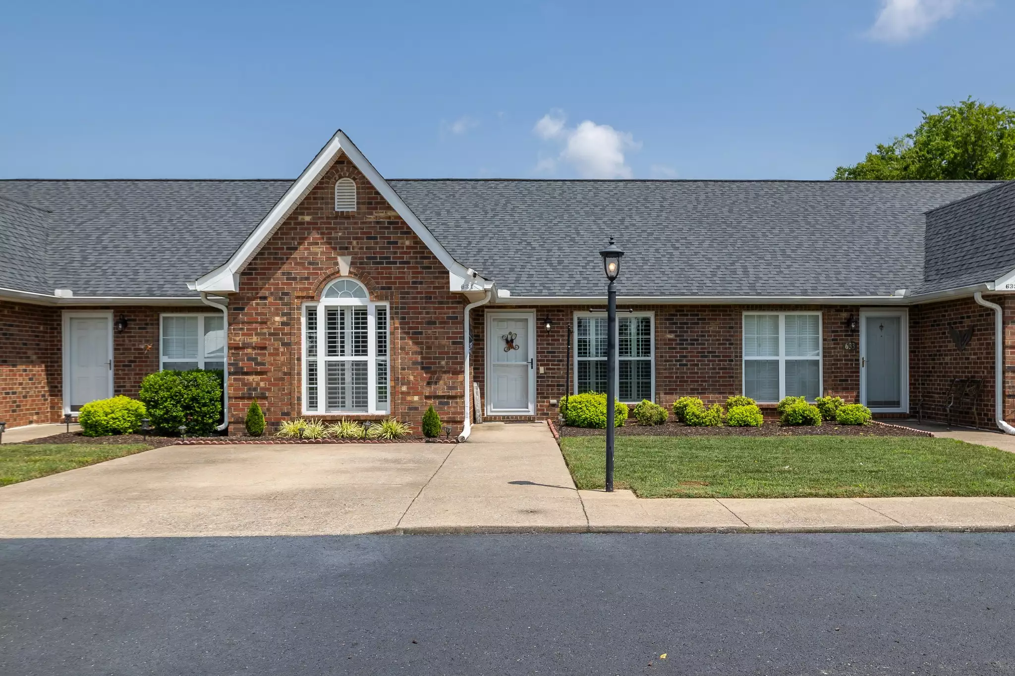 631 E Lane St, Shelbyville, TN  37160