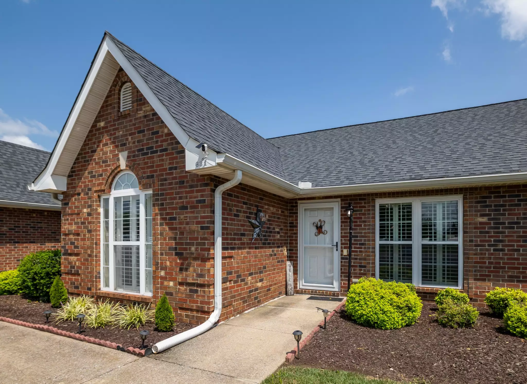 631 E Lane St, Shelbyville, TN  37160