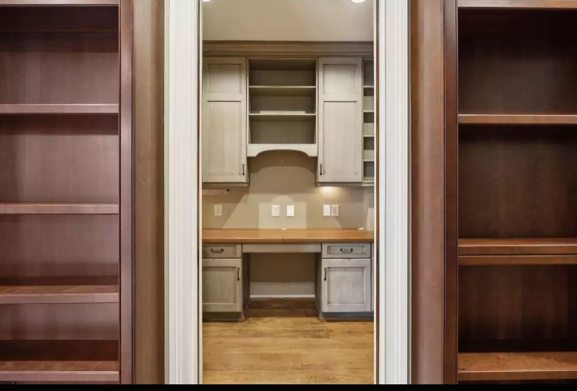 102 W End Close, Nashville, TN  37205