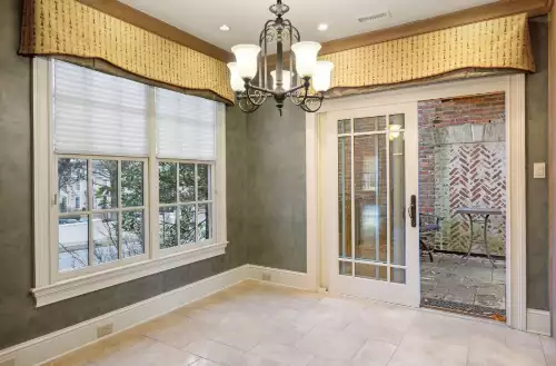 102 W End Close, Nashville, TN  37205