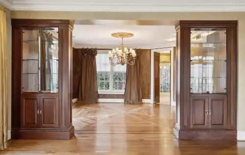 102 W End Close, Nashville, TN  37205