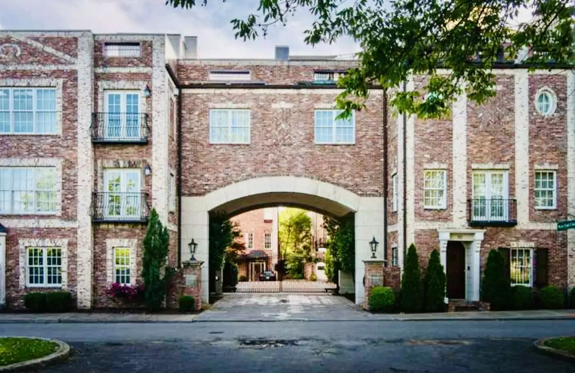 102 W End Close, Nashville, TN  37205