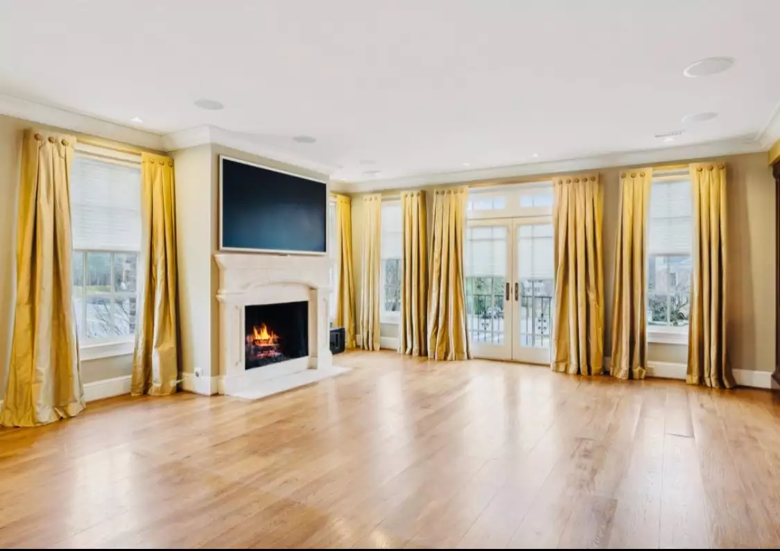 102 W End Close, Nashville, TN  37205