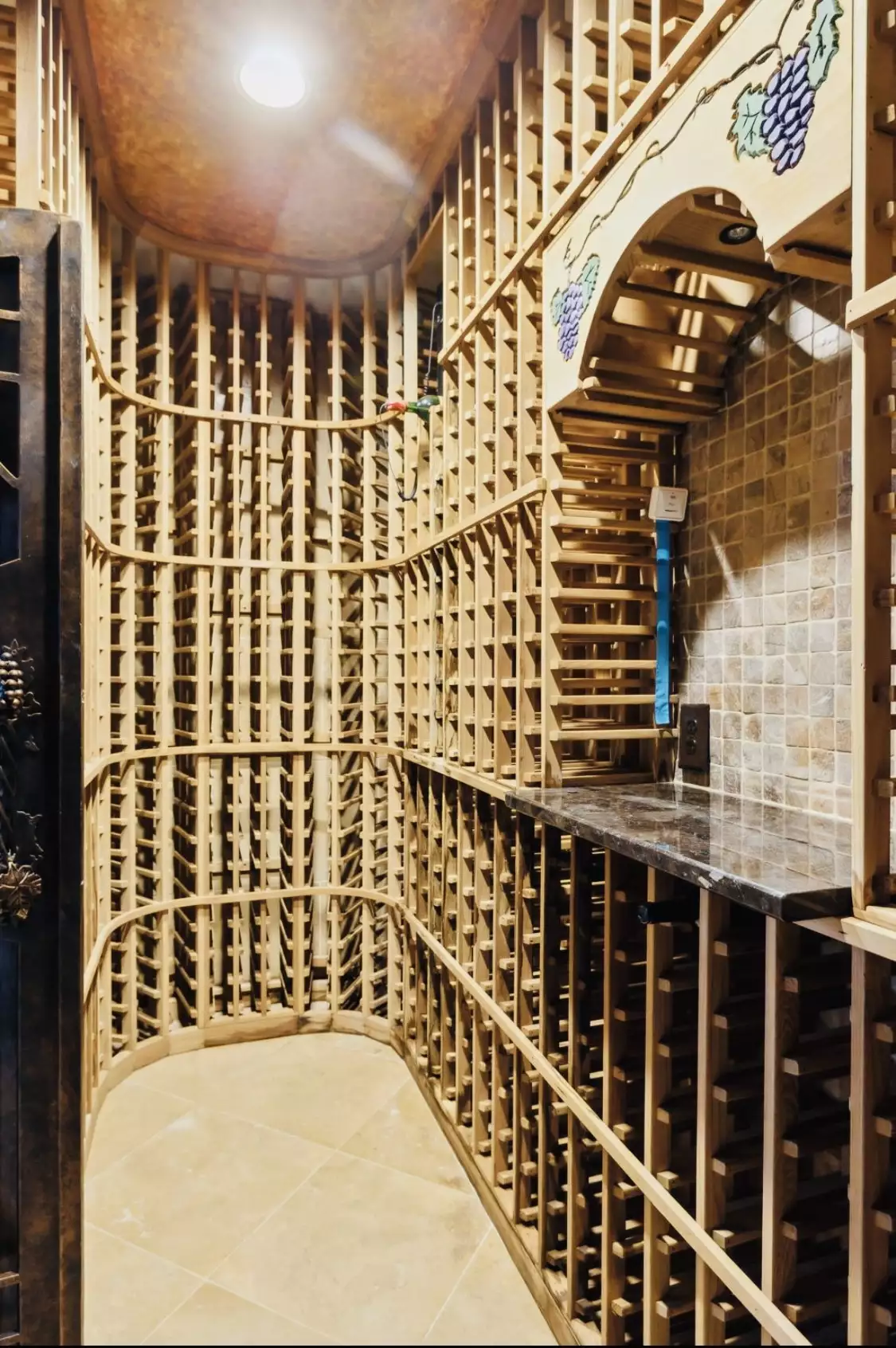 102 W End Close, Nashville, TN  37205