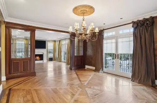 102 W End Close, Nashville, TN  37205