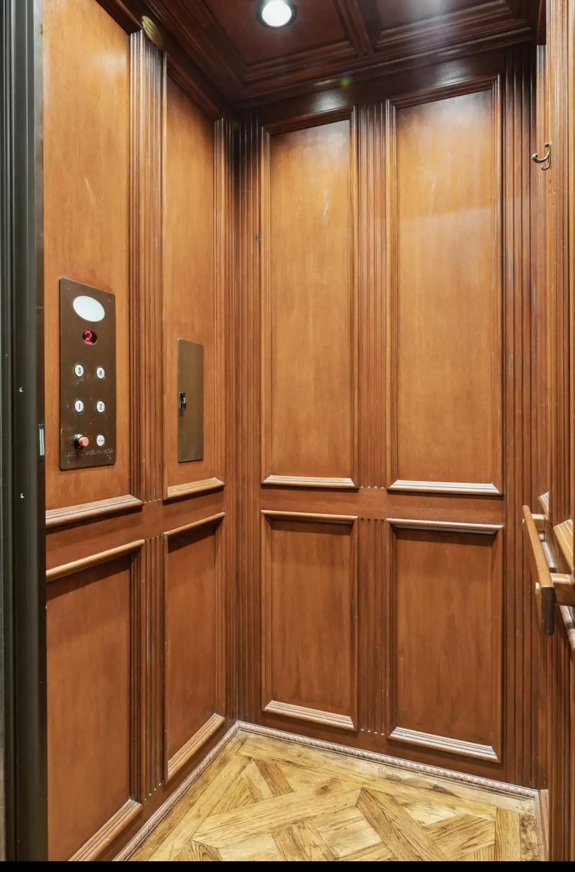 102 W End Close, Nashville, TN  37205