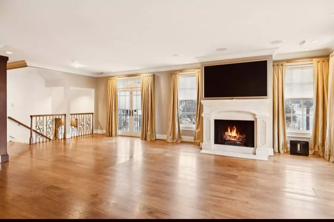 102 W End Close, Nashville, TN  37205