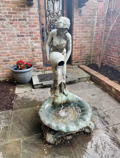 102 W End Close, Nashville, TN  37205