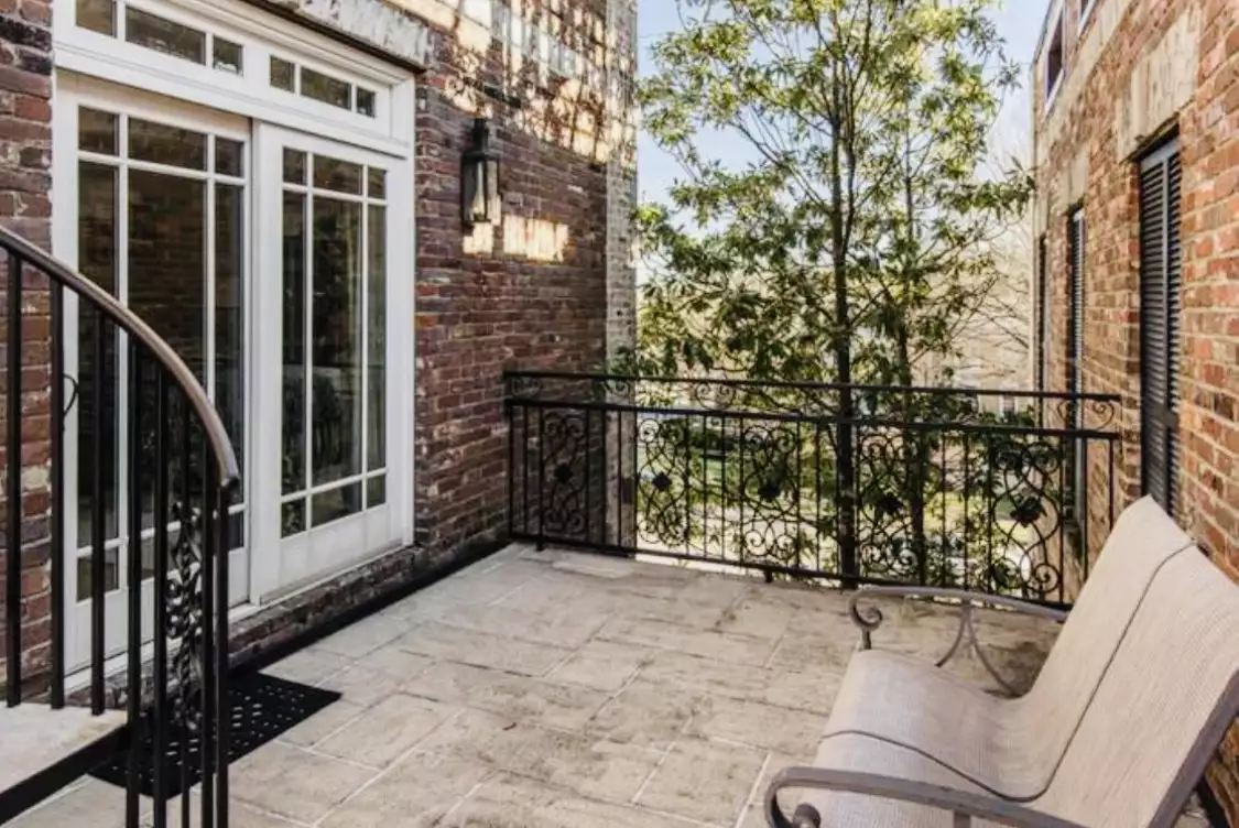 102 W End Close, Nashville, TN  37205