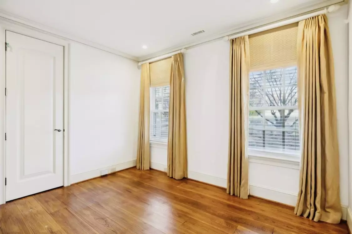 102 W End Close, Nashville, TN  37205