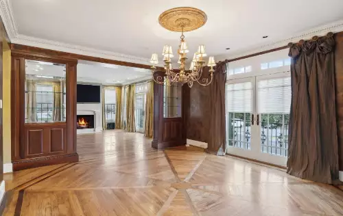 102 W End Close, Nashville, TN  37205