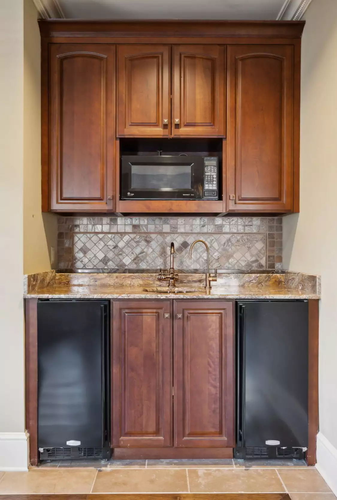 102 W End Close, Nashville, TN  37205