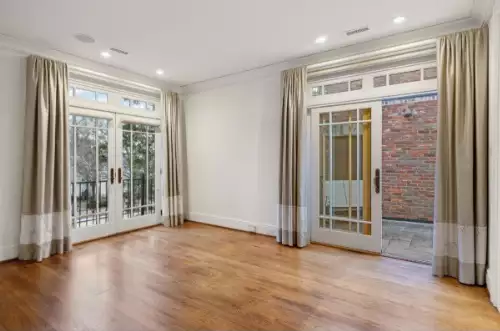 102 W End Close, Nashville, TN  37205