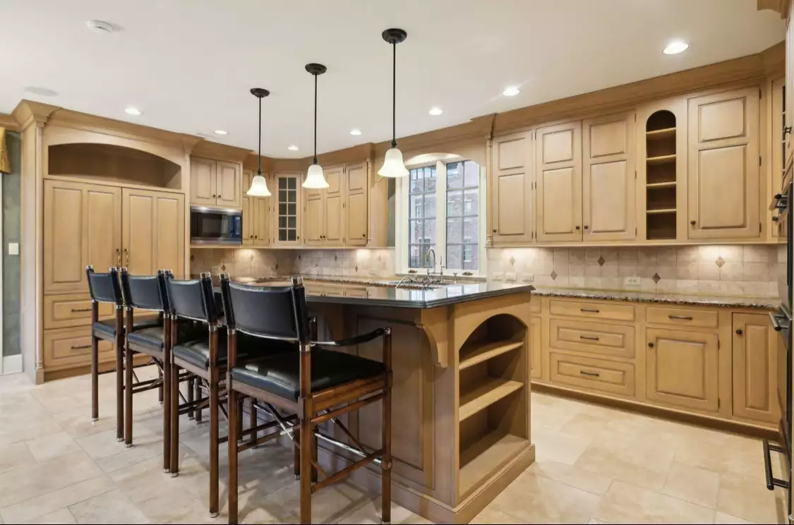 102 W End Close, Nashville, TN  37205