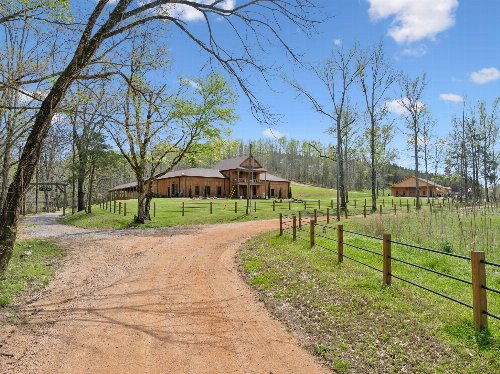 3105 Coy Hill Rd, Olivehill, TN  38475