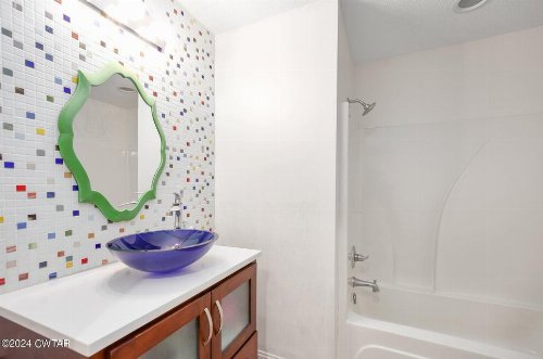 588 E Church St, Alamo, TN  38001