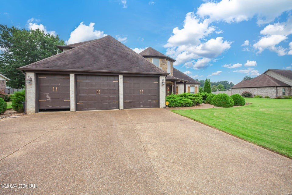 588 E Church St, Alamo, TN  38001