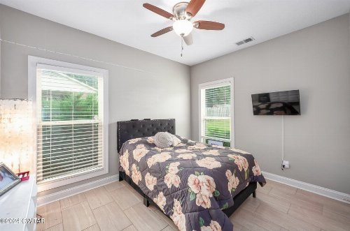 588 E Church St, Alamo, TN  38001