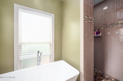 588 E Church St, Alamo, TN  38001