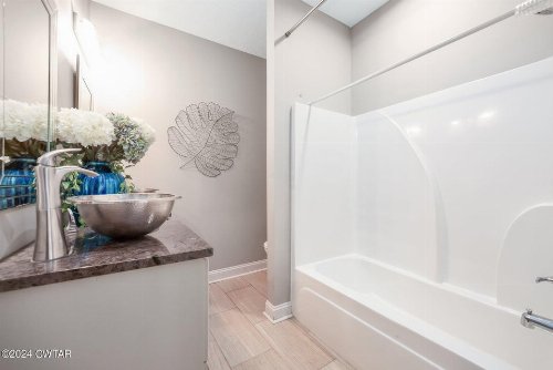 588 E Church St, Alamo, TN  38001