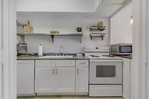 105 Leake Ave, Nashville, TN  37205