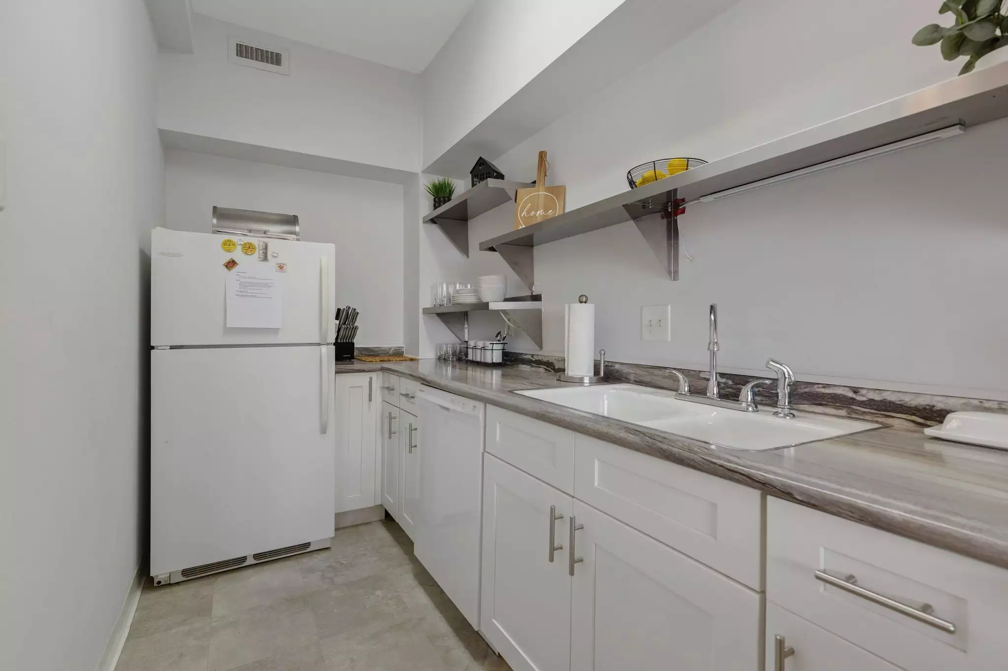 105 Leake Ave, Nashville, TN  37205