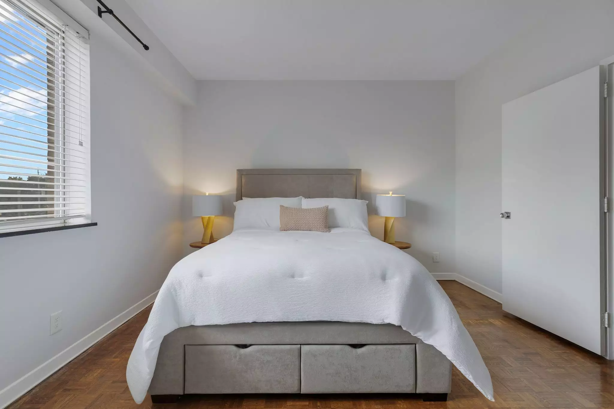 105 Leake Ave, Nashville, TN  37205