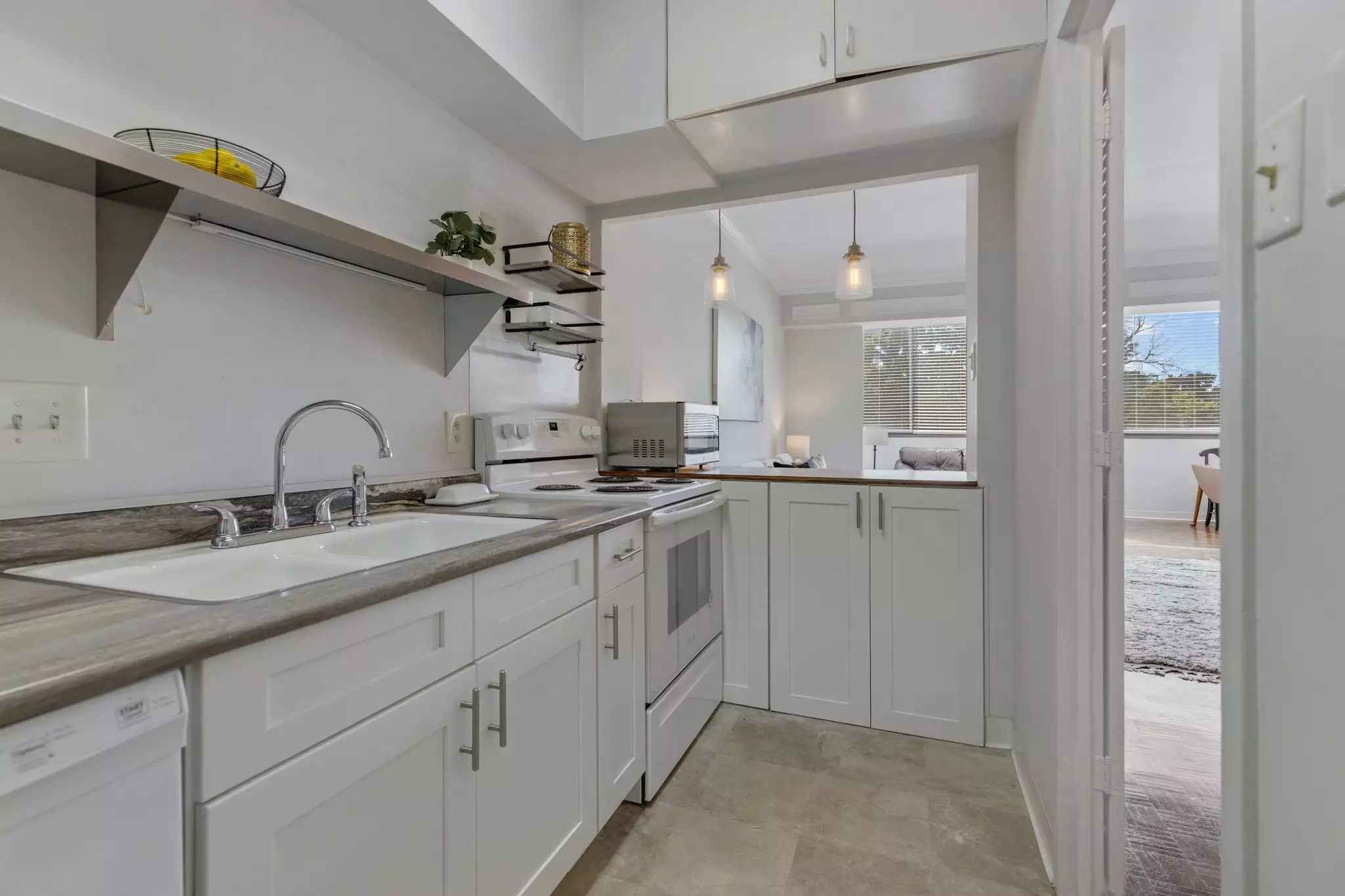 105 Leake Ave, Nashville, TN  37205