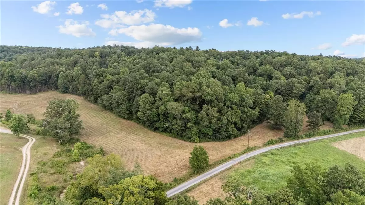 Nix Lane, Waverly, TN  37185