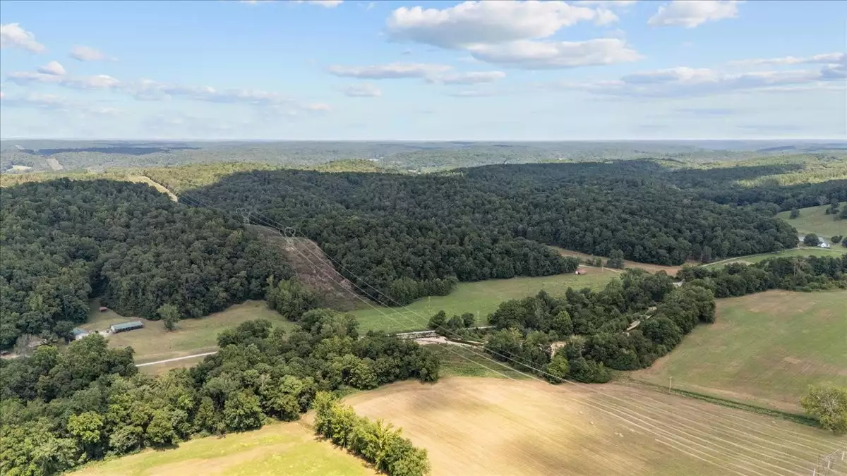 Nix Lane, Waverly, TN  37185