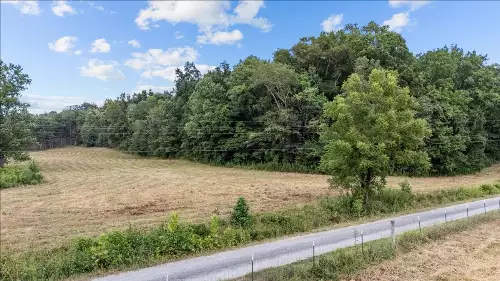 Nix Lane, Waverly, TN  37185