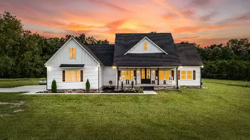 1851 Warner Bridge Rd, Shelbyville, TN  37160