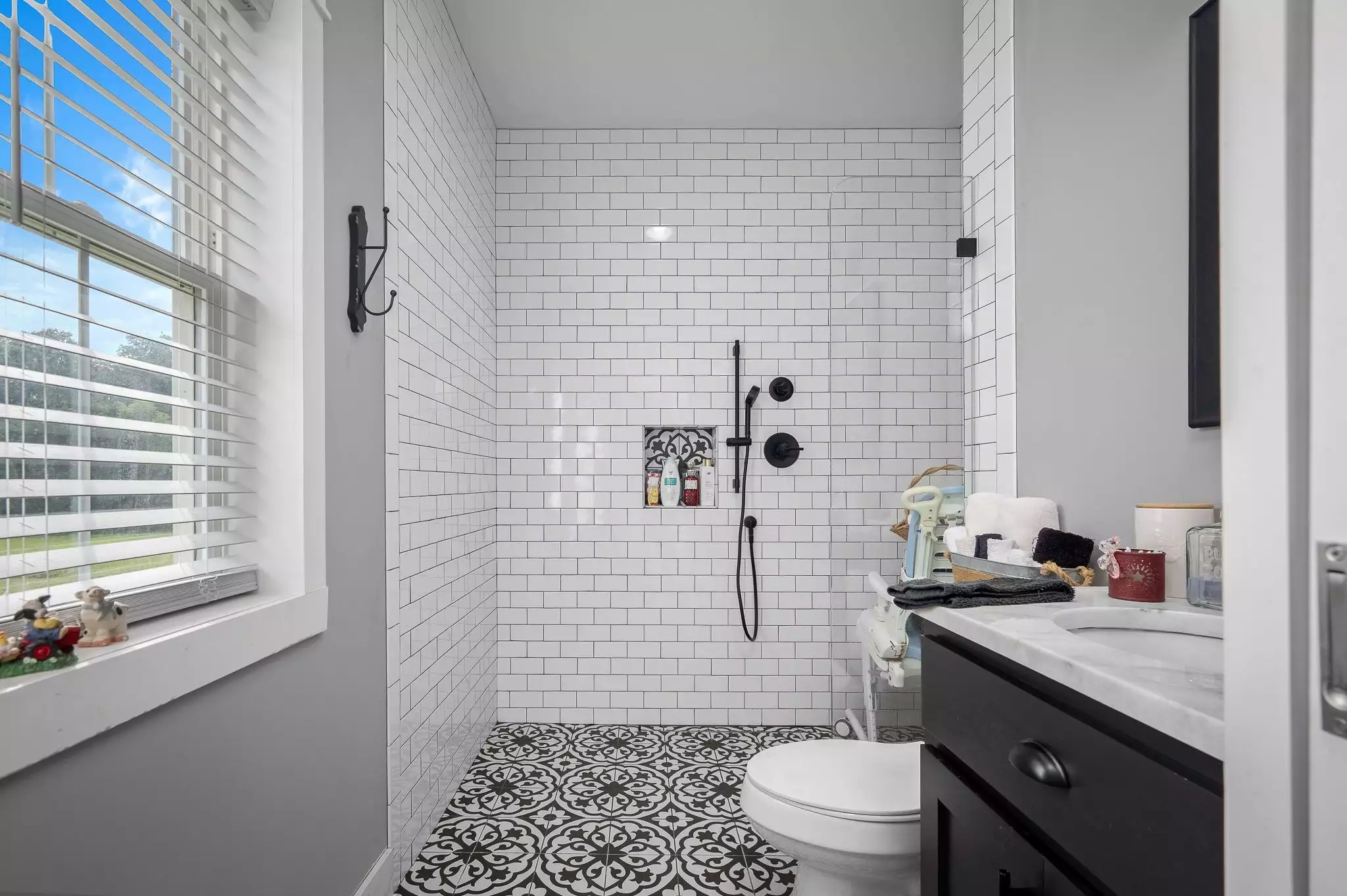 1851 Warner Bridge Rd, Shelbyville, TN  37160