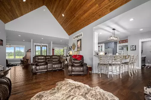 1851 Warner Bridge Rd, Shelbyville, TN  37160