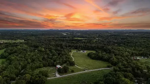 1851 Warner Bridge Rd, Shelbyville, TN  37160