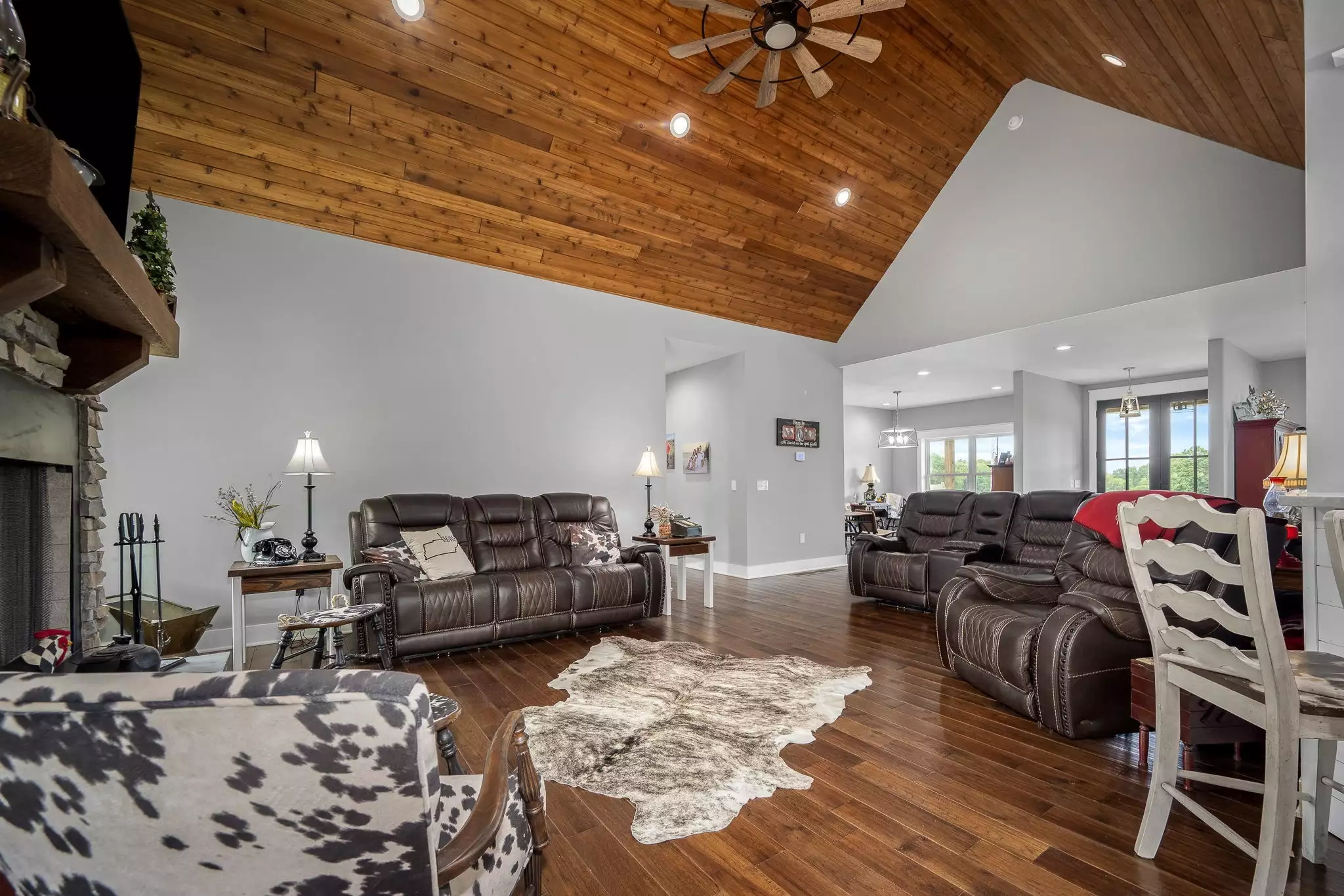 1851 Warner Bridge Rd, Shelbyville, TN  37160