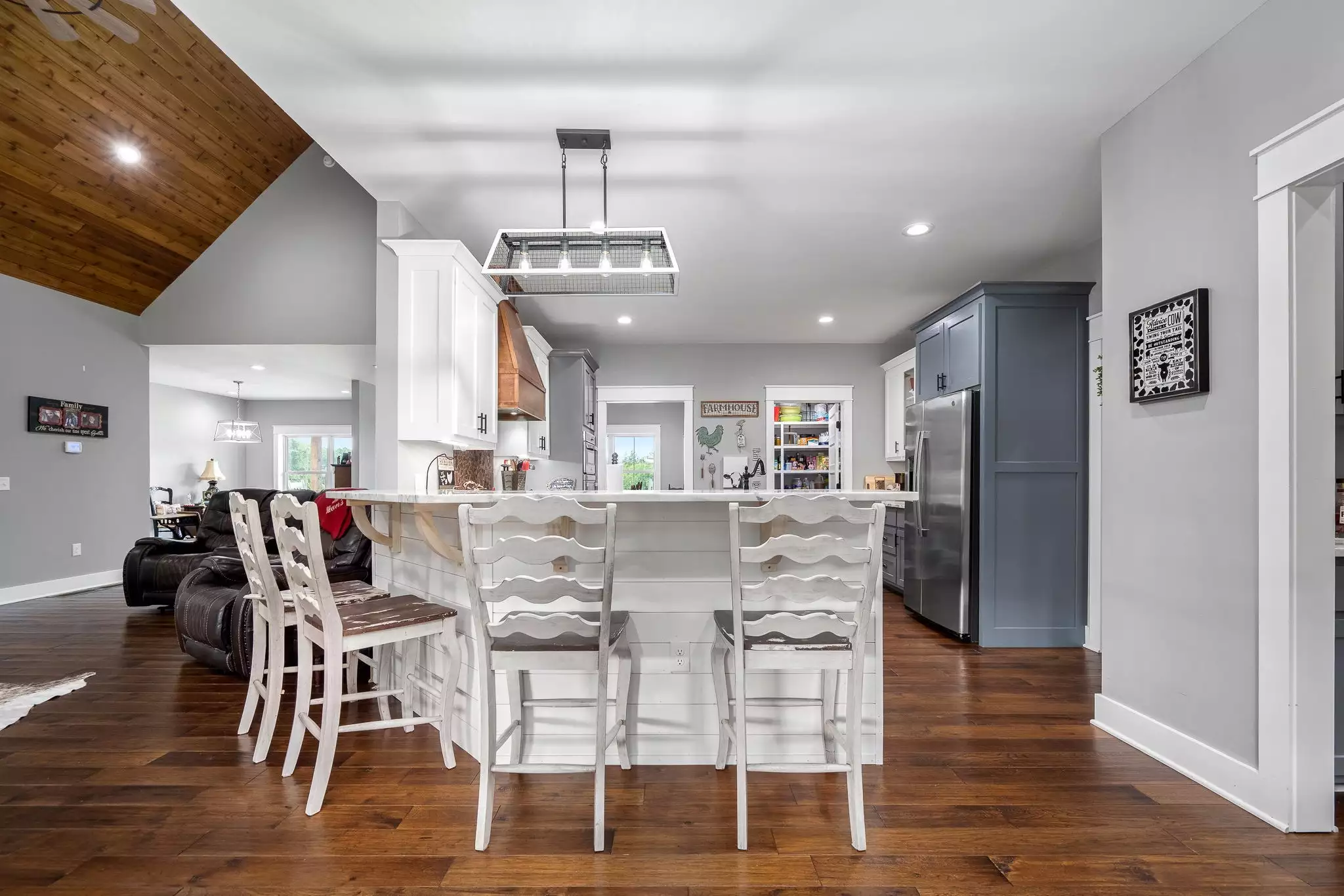 1851 Warner Bridge Rd, Shelbyville, TN  37160