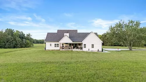 1851 Warner Bridge Rd, Shelbyville, TN  37160