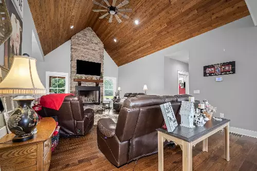 1851 Warner Bridge Rd, Shelbyville, TN  37160