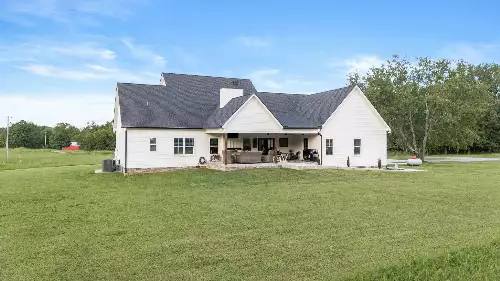 1851 Warner Bridge Rd, Shelbyville, TN  37160