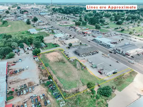 Howard St, Lawrenceburg, TN  38464