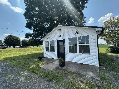 8490 Dunn Rd, Cedar Hill, TN  37032