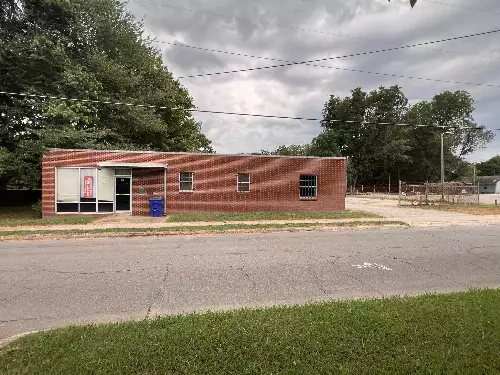 211 Walnut Ave, Mc Kenzie, TN  38201