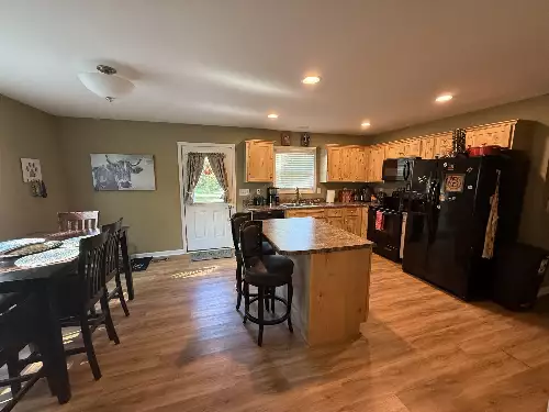 1614 Warner Bridge Rd, Shelbyville, TN  37160