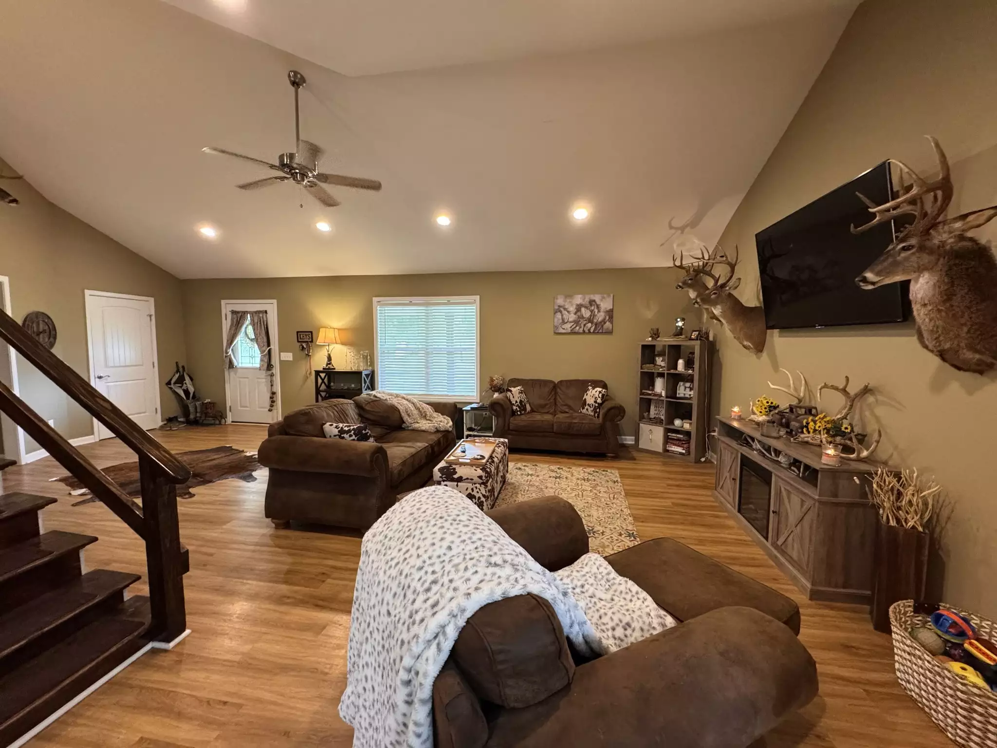 1614 Warner Bridge Rd, Shelbyville, TN  37160