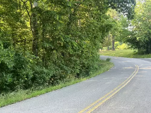 1 Jarrell Ridge Rd, Clarksville, TN  37043