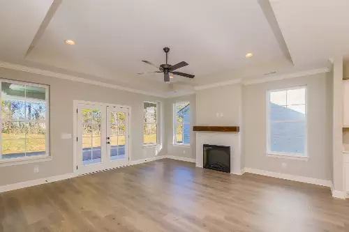 2290 Midland Rd, Shelbyville, TN  37160