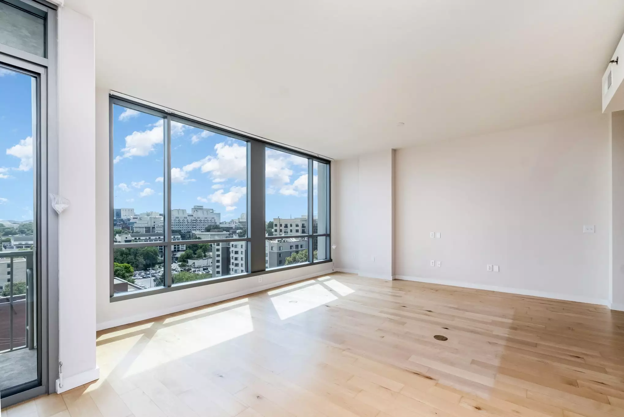 900 20th Ave, Nashville, TN  37212